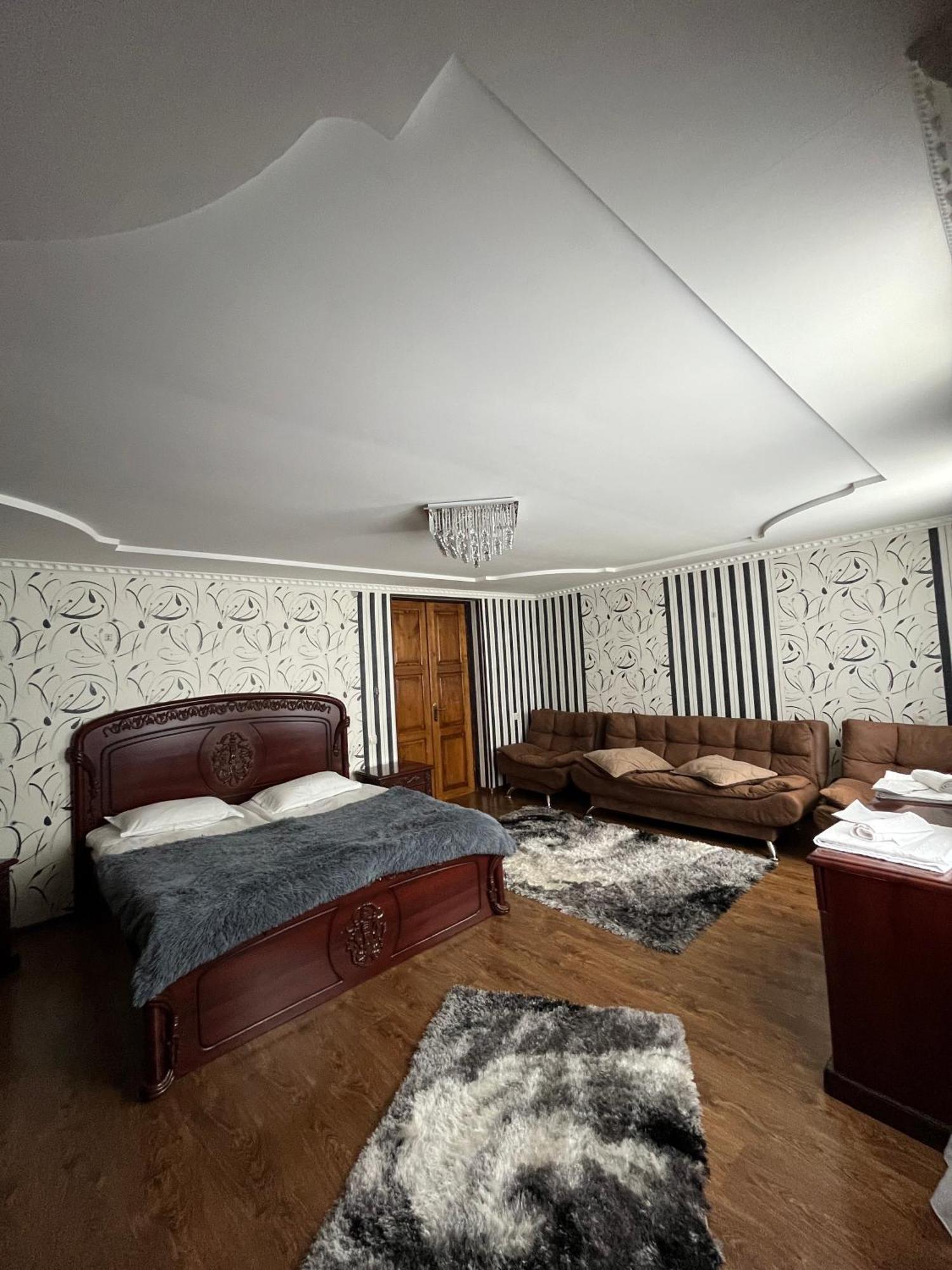 Guest House Misho Kazbegi Εξωτερικό φωτογραφία
