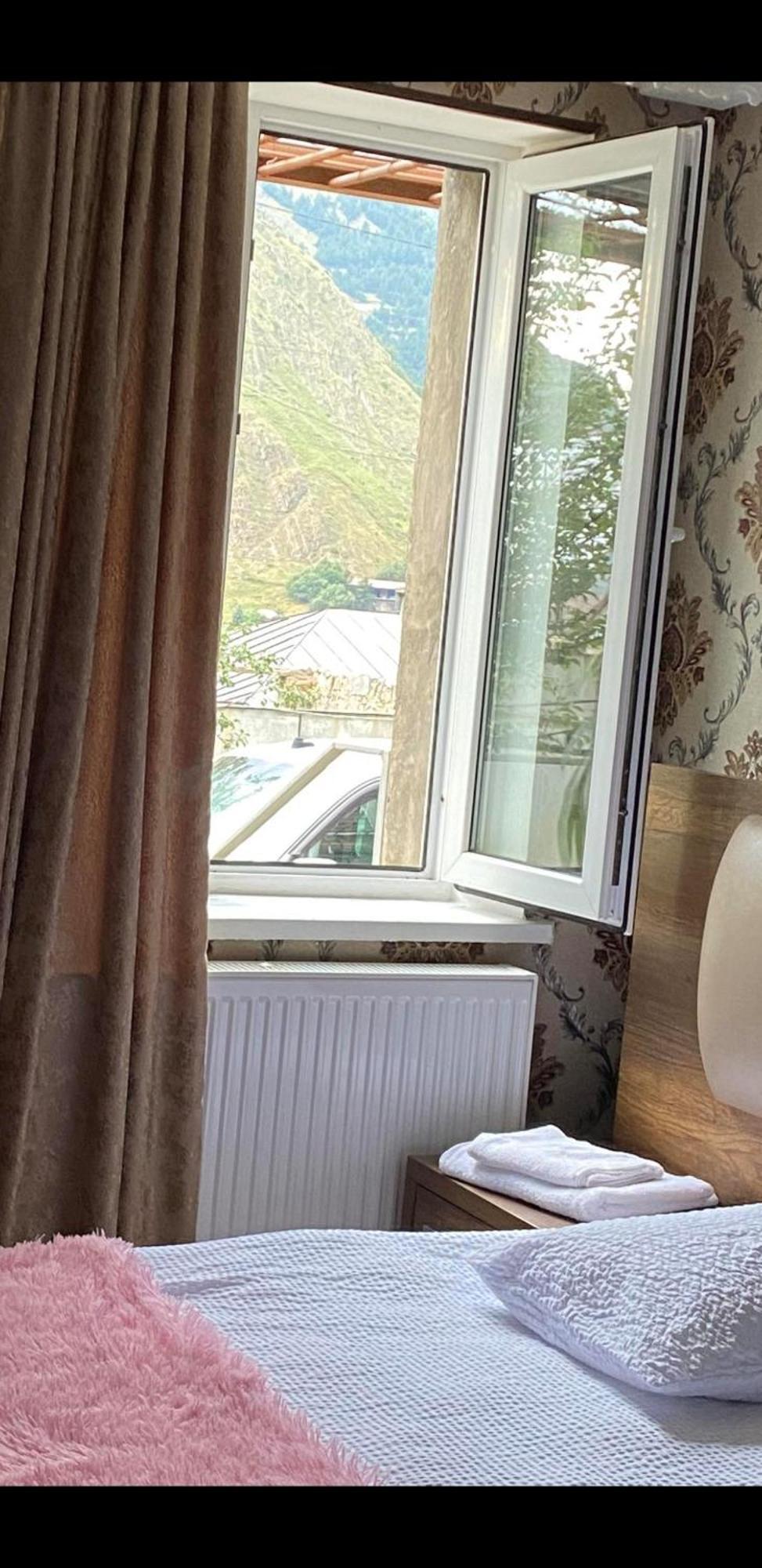 Guest House Misho Kazbegi Εξωτερικό φωτογραφία